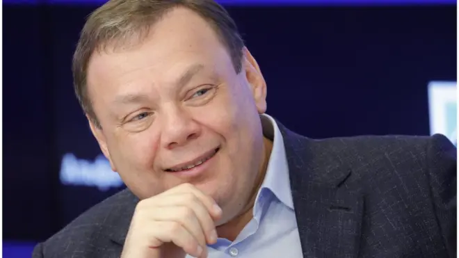 54-летний Фридман помимо российское гражданства имеет израильское и при этом является налоговым резидентом Великобритании