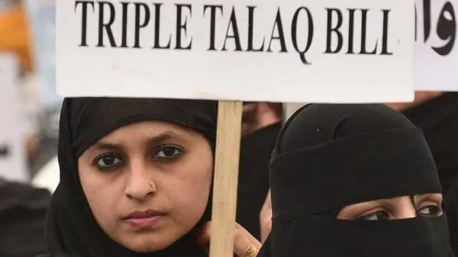 ટ્રિપલ તલાકનો વિરોધ કરતી મહિલા