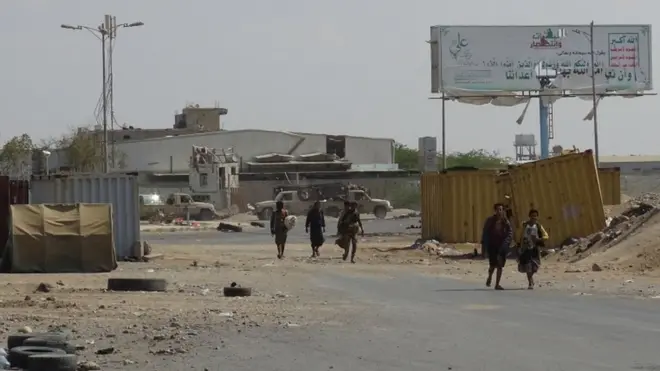 ميناء الحديدة المعبر الرئيسي للمساعدات الإنسانية في اليمن