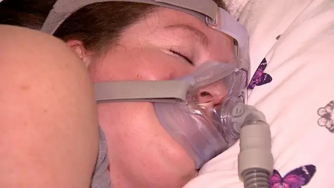 Kelly Knipes with oxygen mask