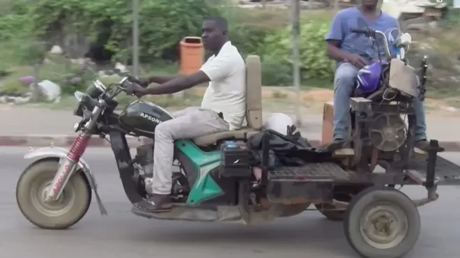 మోటార్ సైకిల్ క్రేన్