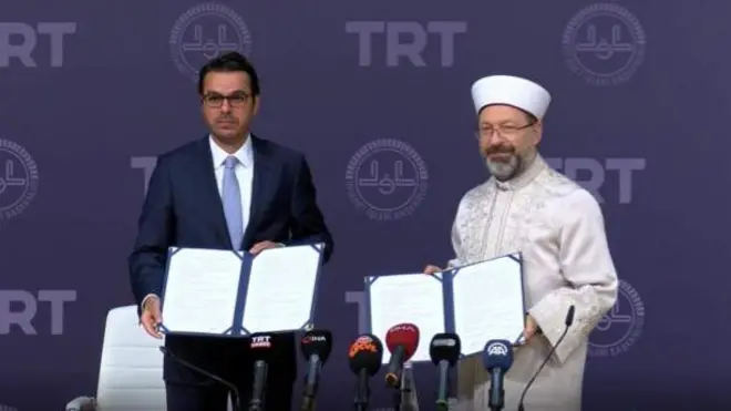 Kanalın kuruluşu Diyanet İşleri Başkanı Ali Erbaş ve TRT Genel Müdürü İbrahim Eren tarafından imzalanan bir protokolle karara bağlandı