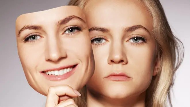 ¿Ocultas tus emociones negativas?