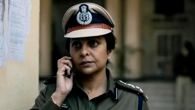 सिरीज़ में शेफाली शाह ने प्रमुख पुलिस अधिकारी की भूमिका निभाई है.