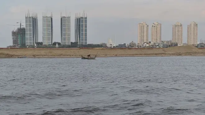 Reklamasi di Pulau G pada 11 Mei 2016 lalu. Tampak sejumlah apartemen berdiri menjulang.