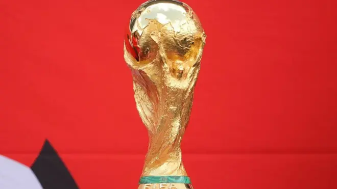 На Чемпіонаті світу 2018 року 32 команди змагатимуться за головний трофей протягом 63 матчів