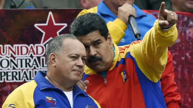 Tanto Diosdado Cabello como Nicolás Maduro han denunciado en distintas ocasiones que Venezuela es víctima de una "guerra económica" liderada por Estados Unidos.