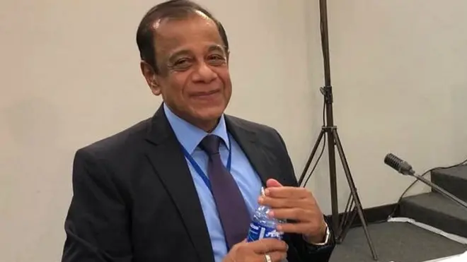 මට ජනාධිපති තුමා අස්වෙන්න කිව්වේ නැහැ. පොලිස්පතිටයි මටයි දෙන්නටම අස්වෙන්න කියල කිව්වා කියල මාධ්‍යවලට කියල තිබුන. ඒක අමුලික බොරුවක්