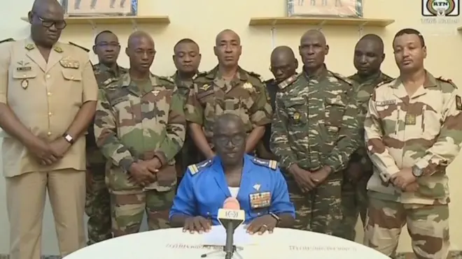 جنود يعلنون انقلاباً على تلفزيون النيجر الوطني