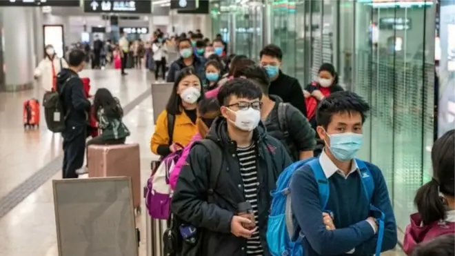 Hong Kong-da dəmiryolu stansiyası