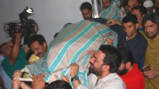 शुजात बुखारी का शव