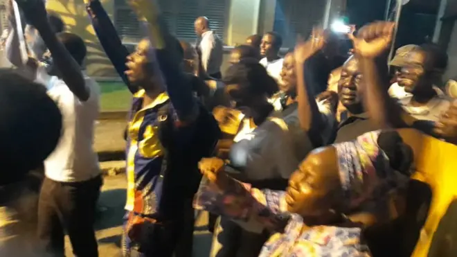 Cameroon Police arrest opposition protesters for Douala