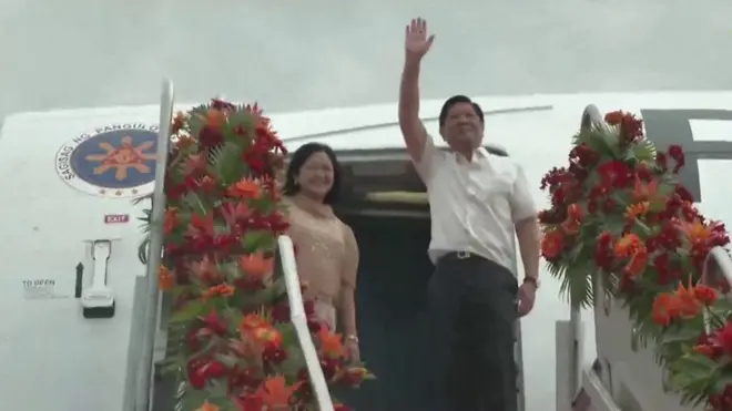 菲律賓總統登機啟程訪華