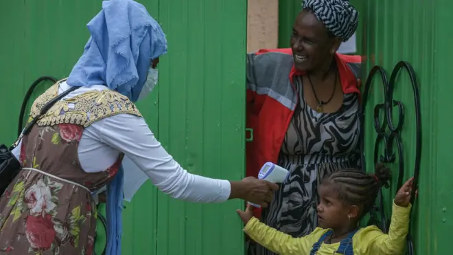 በአዲስ አበባ የቤት ለቤት የሙቀት ልኬት ሲደረግ