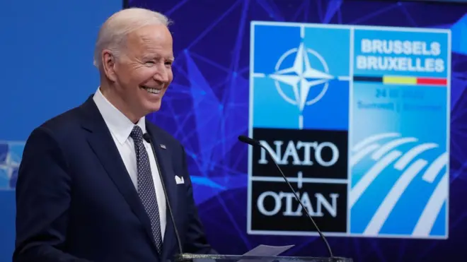 拜登认为中国明白其经济命脉系于西方，而非俄国。