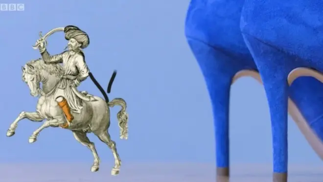 Umusisrikare wa cyera wambaye inkweto zishinguye n'intweto zishinguye zo muri iki gihe