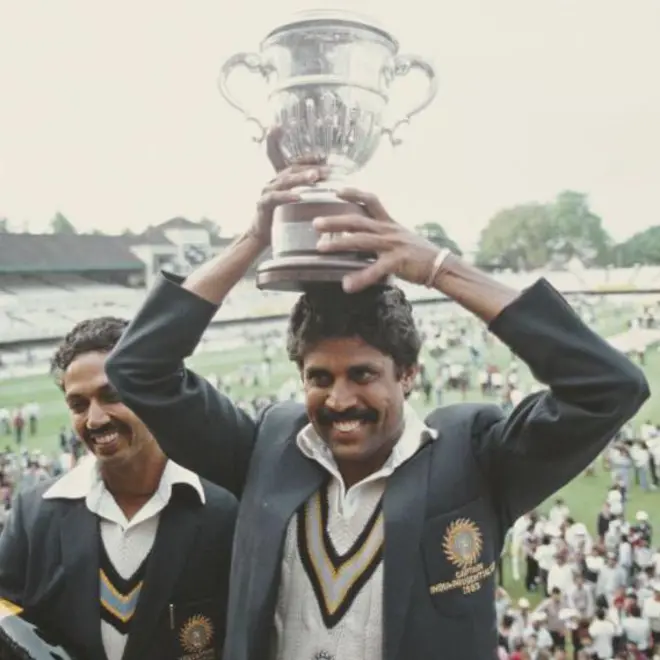 विश्वकप के साथ कपिल देव.