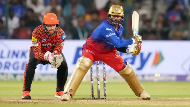 दिनेश कार्तिक