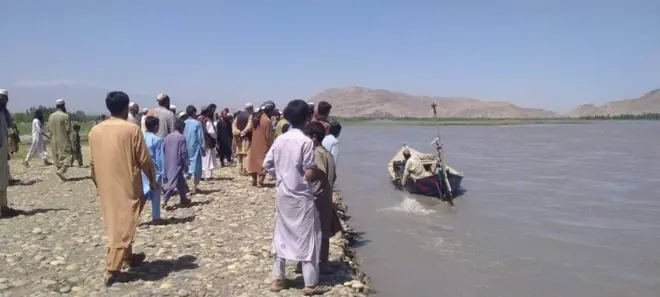 ننګرهار کې د ډوبو شویو کسانو لټون