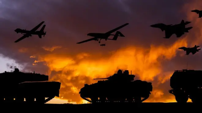 Soomaaliya waxaa laga qaaday cunaqabateynka hubka ka dib dedaal dheer oo ay gashay