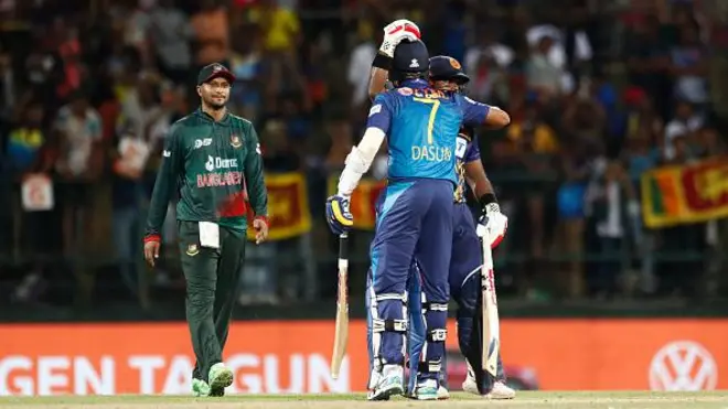 ආසියානු කුසලාන ක්‍රිකට් තරගාවලියේ B කාණ්ඩයේ පළමු තරගයෙන් බංගලාදේශ කණ්ඩායම පරාජය කරමින් කඩුලු 05 ක ජයක් ලැබීමට ශ්‍රී ලංකාව සමත් විය. 