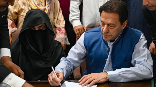 عمران خان او مېرمن یې