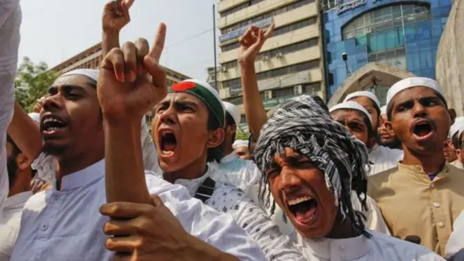 হেফাজত ইসলামের একটি মিছিলের দৃশ্য।