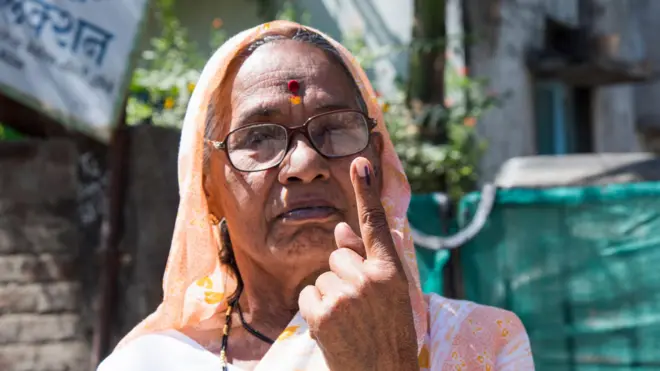 महाराष्ट्रात विधानसभा 2024 निवडणुकीसाठी 20 नोव्हेंबरला राज्यभर मतदान होणार आहे.