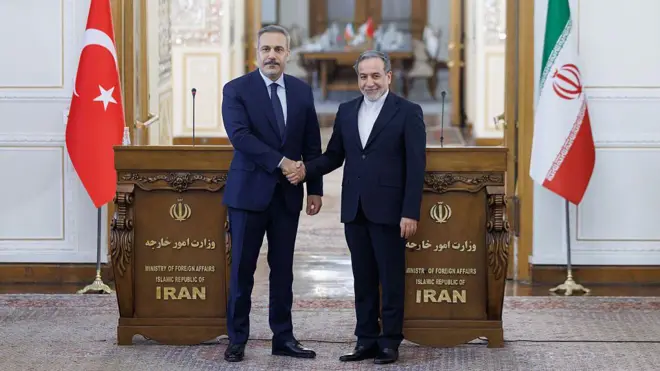 İran Dışişleri Bakanı Arakçı, Dışişleri Bakanı Fidan'la görüşmek üzere bugün Türkiye'ye gidecek Fidan 30 Kasım 2025'te Tahran'da Arakçı ile görüşmüştü.