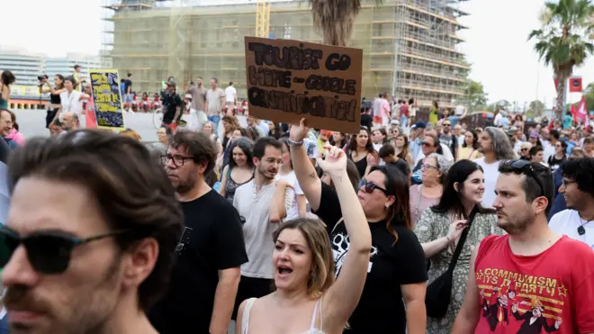 تظاهرات علیه گردشگران در بارسلون