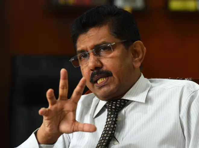 සෞඛ්‍ය සහ ජනමාධ්‍ය අමාත්‍යංශයේ ලේකම් වෛද්‍ය අනිල් ජාසිංහ