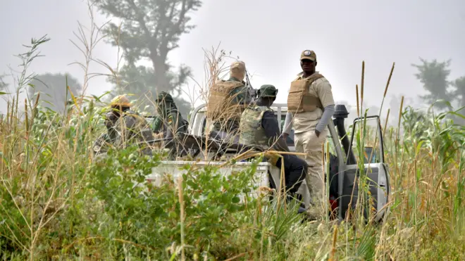 Aworan awọn gendekunrin ninu igbo