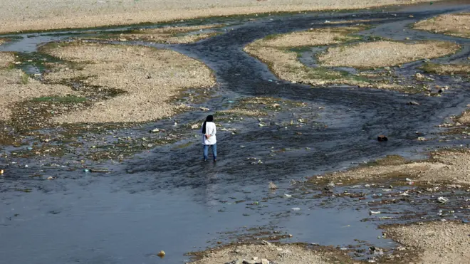 رودخانه فشم بی‌آب شده است