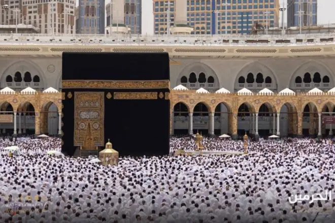 મક્કા, કાબા, કાબાનો પથ્થર, ઇતિહાસ, મુસ્લિમો, ઇસ્લામ, ધર્મ, બીબીસી ગુજરાતી 