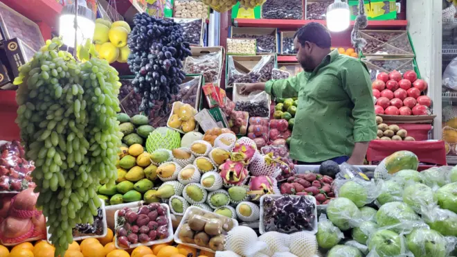 ফলের বাজার।