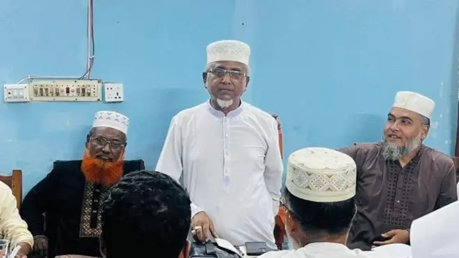 দলের নেতাদের সাথে বৈঠকে গাজী নজরুল ইসলাম