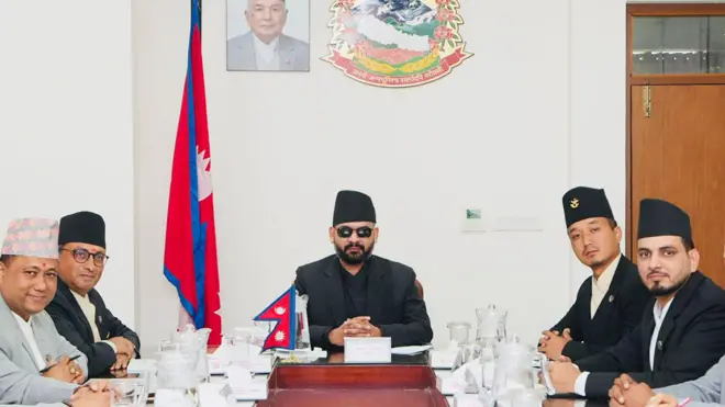 मन्त्रिपरिषद् बैठक, बीचमा प्रधानमन्त्री वालेन्द्र शाह 'बालेन'