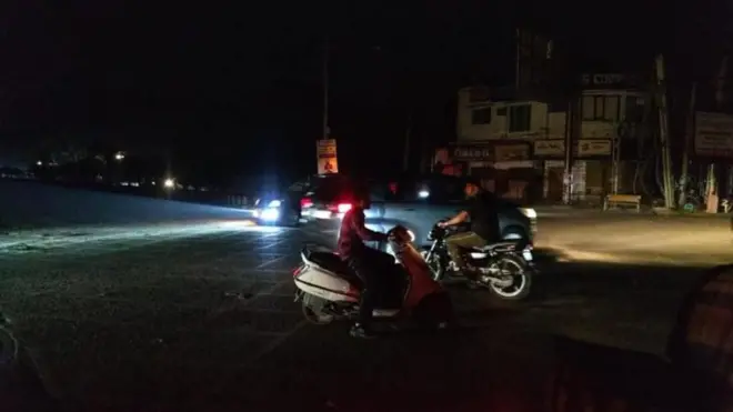 अमृतसरमध्ये मध्यरात्री झालेल्या स्फोटांविषयी स्थानिक काय म्हणतात?