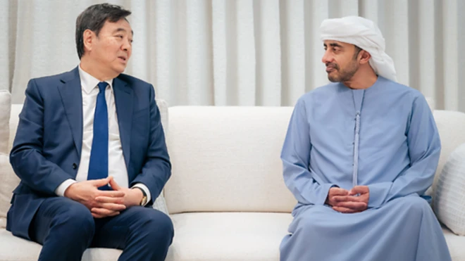 चीन के मध्य पूर्व के विशेष दूत झाई जुन यूएई के वित्त मंत्री अब्दुल्ला बिन ज़ायद अल नाहयान से मिले
