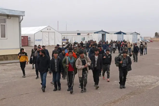 ایراني چارواکو زرګونه افغان کډوال په زور له خپل هېواده شړلي دي. ارشیف تصویر