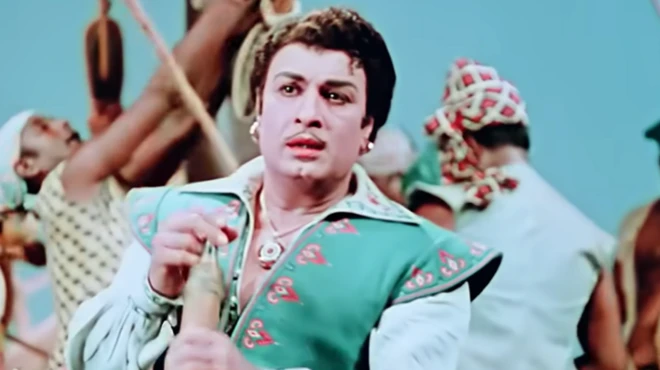  எம்ஜிஆர், திரைப்படங்கள், அதிமுக, அரசியல்
