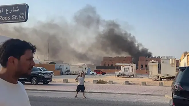 تصاعد دخان بعد انفجارات في العاصمة القطرية الدوحة في 9 سبتمبر/أيلول 2025
