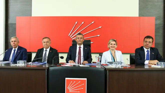 CHP, belediyelerin SGK borçlarının yapılandırılması için iktidarla görüşecek: “Maaş ödeyemez hale geliriz”