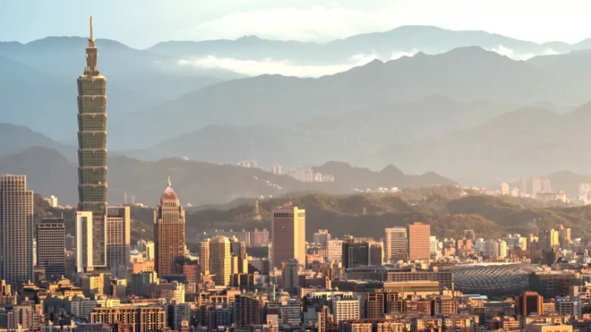 خمسة معلمين اتُهموا بتخدير الأطفال في روضة في تايوان.