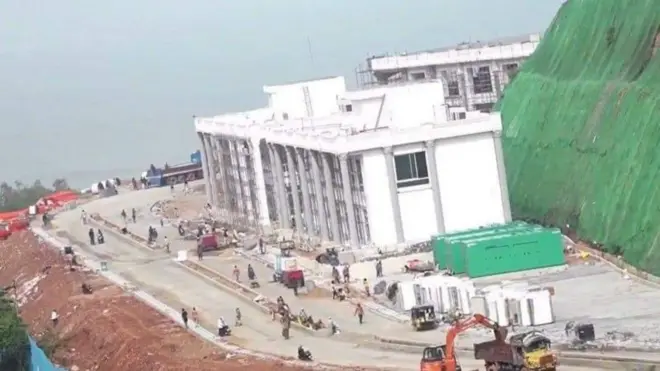 రుషికొండపై నిర్మాణాలు