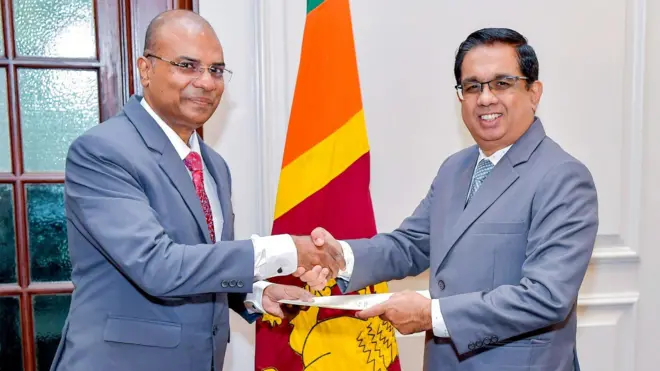 අල්ලස් හෝ දූෂණ චෝදනා විමර්ශන කොමිෂමේ නව අධ්‍යක්ෂ ජනරාල්වරයා වශයෙන් පත් කරන ලද මහාධිකරණ විනිසුරු රංග දිසානායකගේ පත්වීමේ නීත්‍යානුකූලභාවය පිළිබඳව මේ වන විට නීති ක්ෂේත්‍රය තුළ කතිකාවතක් මතුවී තිබේ.