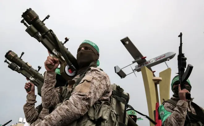 Miembros de Hamás armados