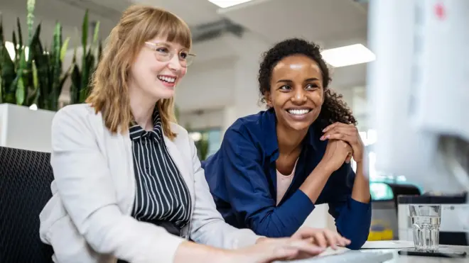 Kecerdasan buatan di dunia kerja