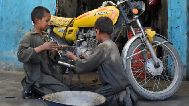 బాలకార్మికులు