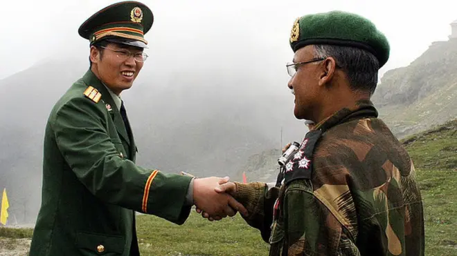 भारत और चीन के सैनिक
